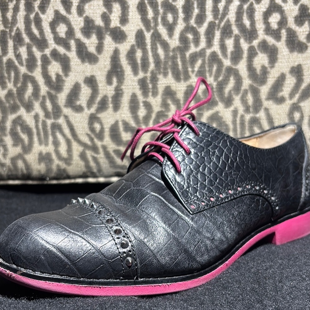 Cole Haan Gramercy studded faux croc black/pink leather saddle shoes wing tip 8